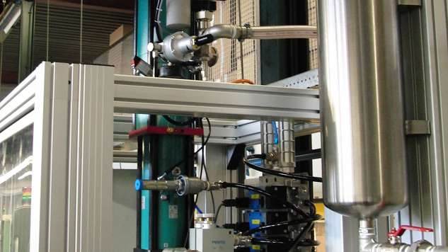 TOX®-Press MAG 015 with pneumohydraulic driving cylinder TOX®-Powerpackage